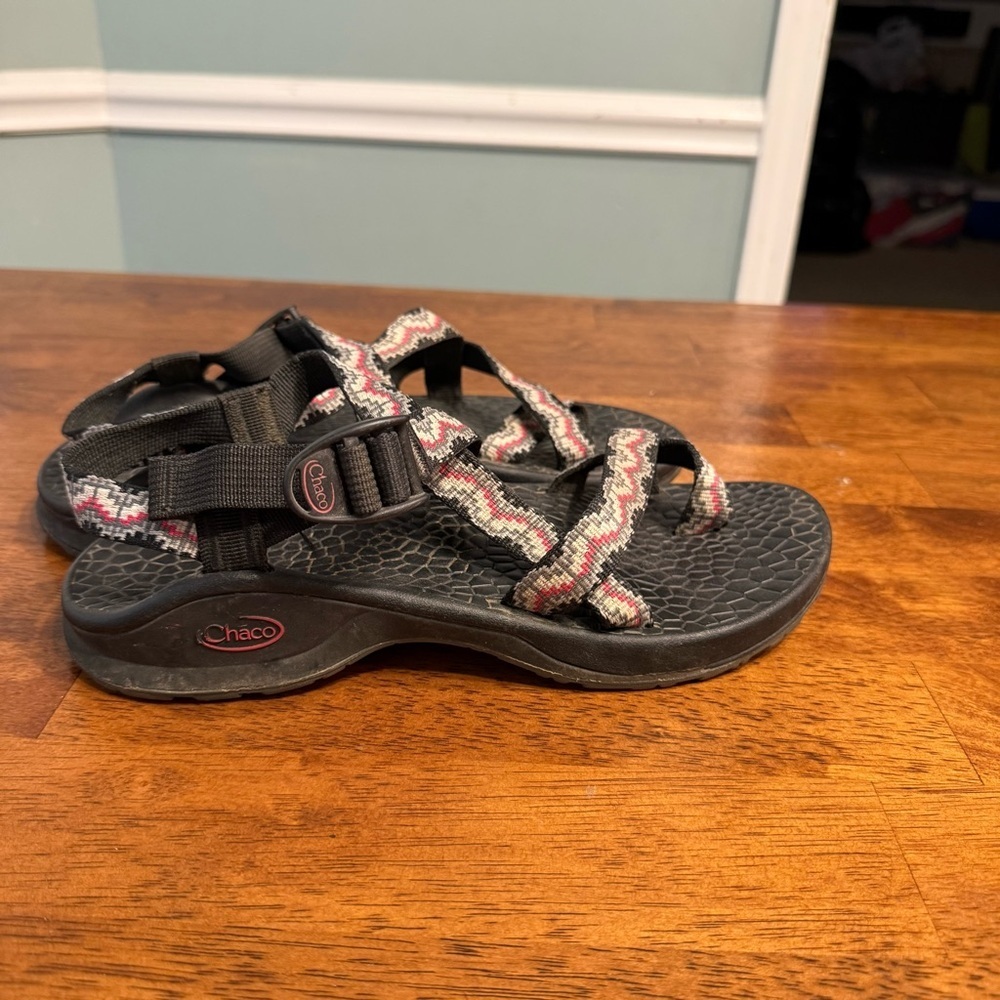 Chaco women’s Sandals - Black with Pink and White Pattern size 9